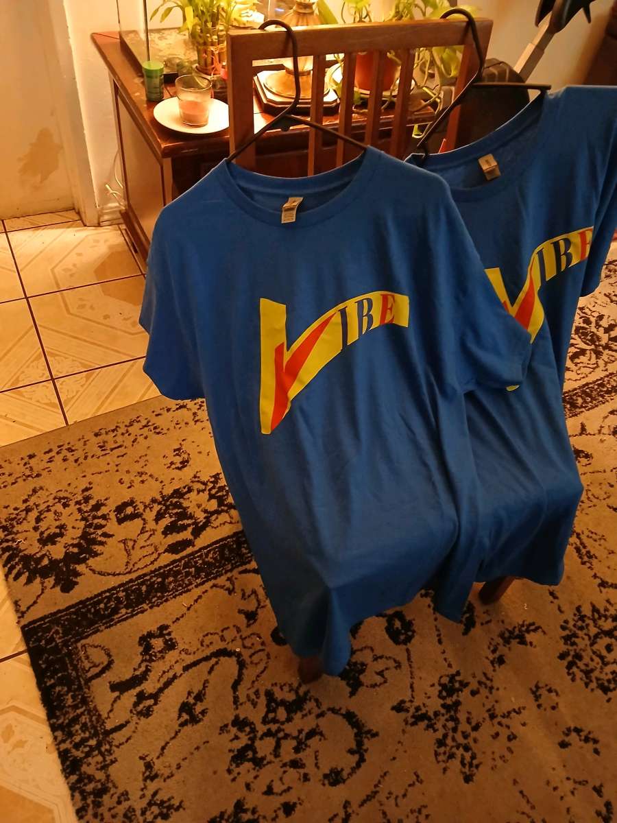 Vibe Music Blue T Shirts Size XL for Men