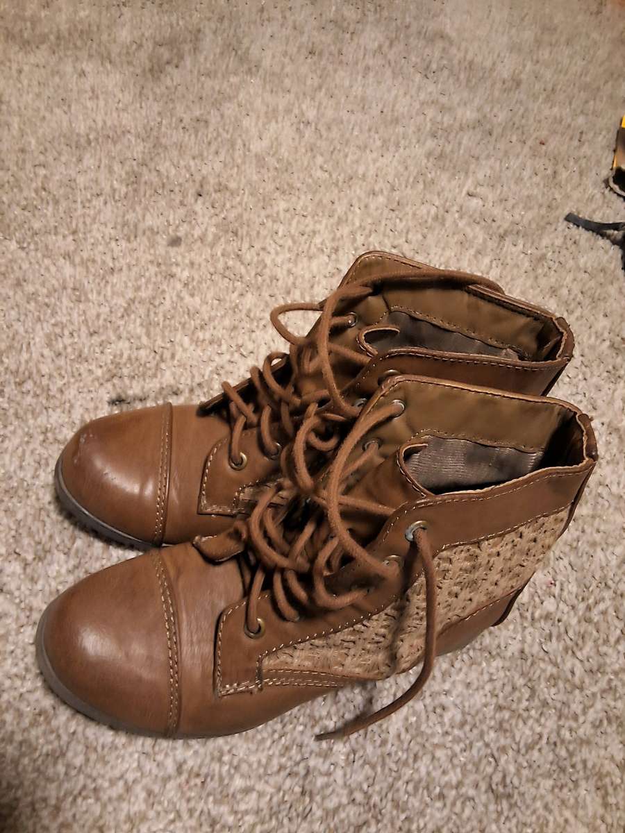 Dr Martins Womens Industrial Boot With safety toe