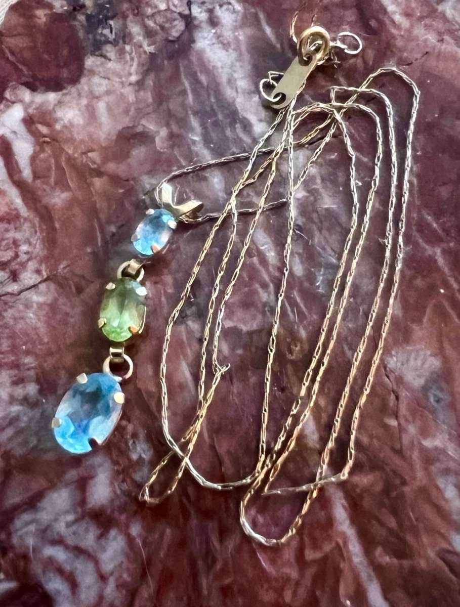 10K Gold Blue Topaz Pendant Necklace