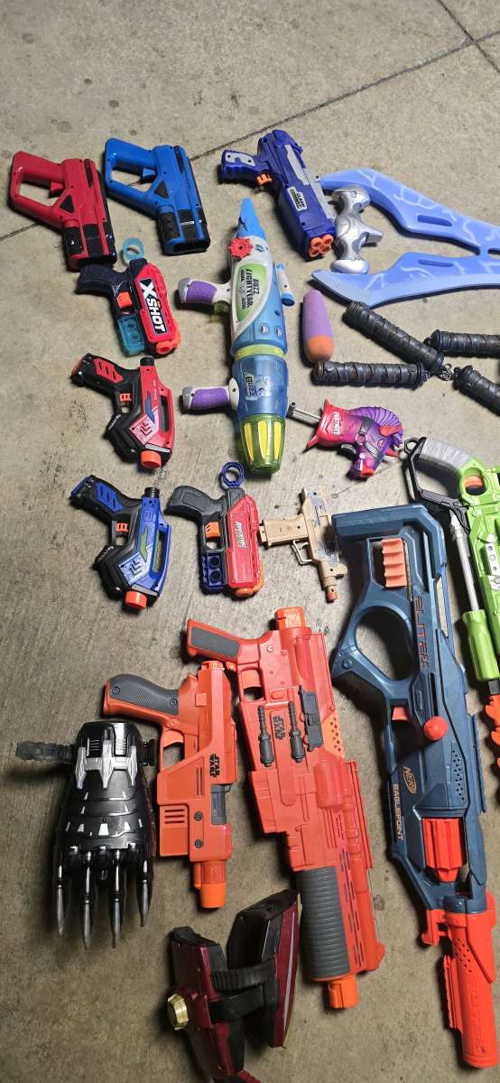 NERF GUNS EVERYTHING YOU SEE FOR 50