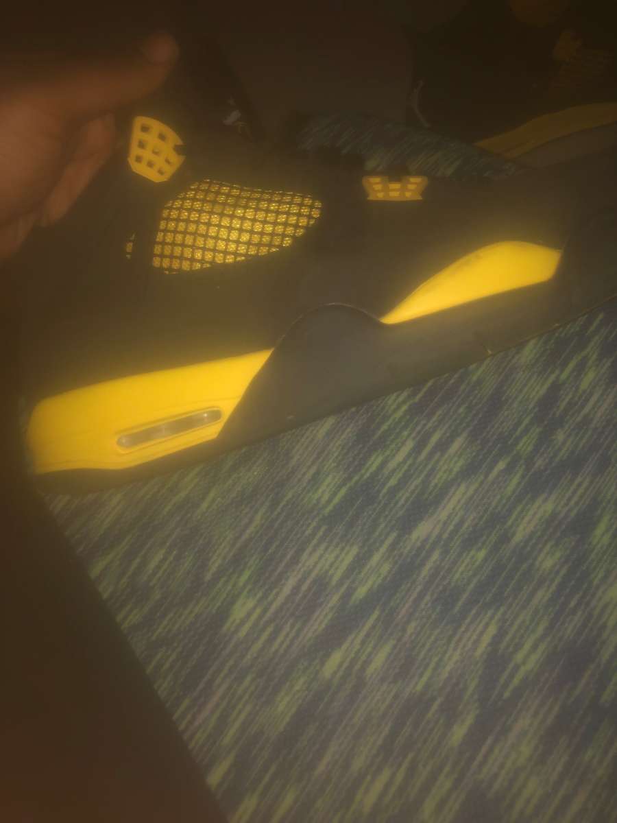 jordan black thunder 4