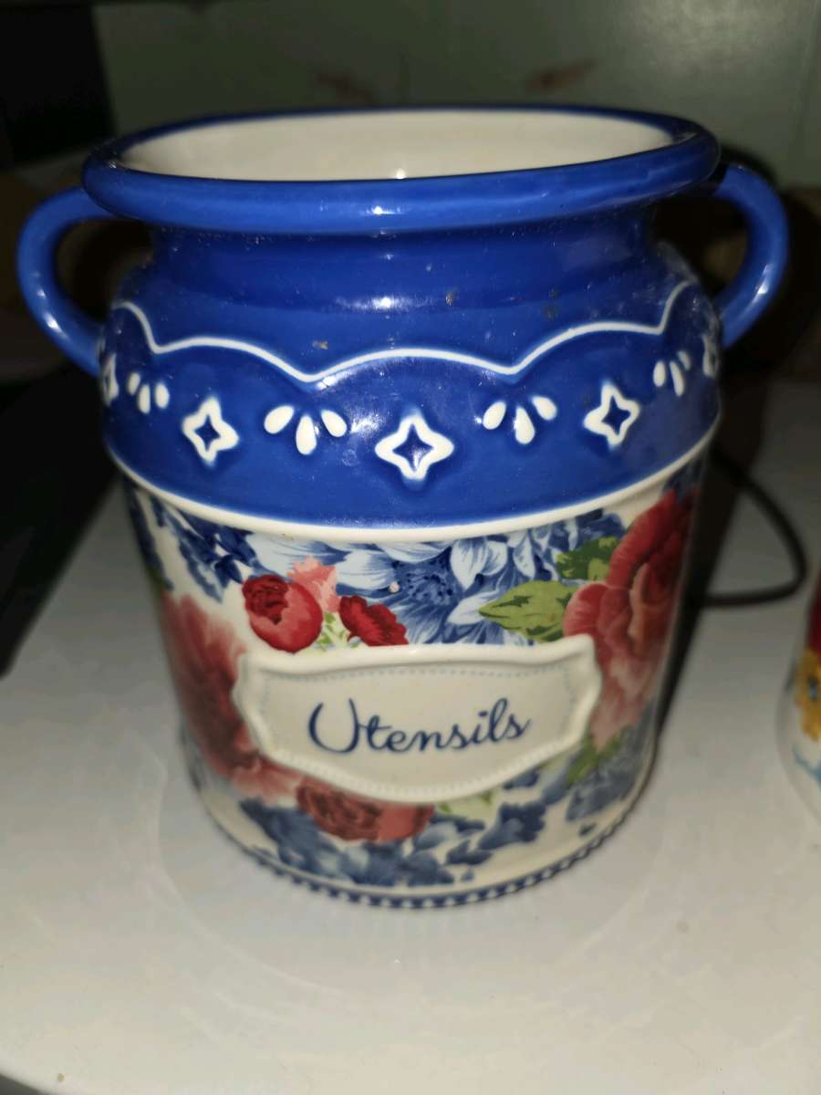 Pioneer Woman Kitchen Items