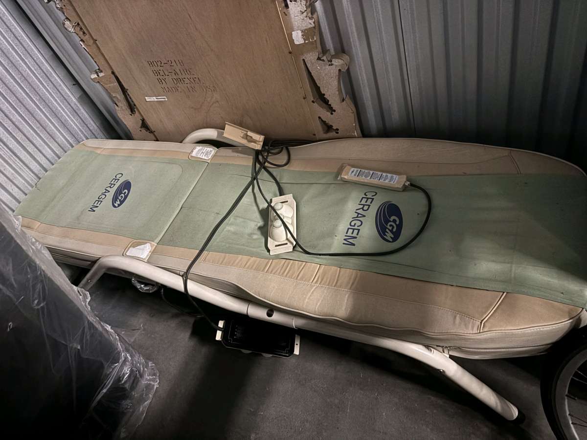 CGM CERAGEM therapist massage bed