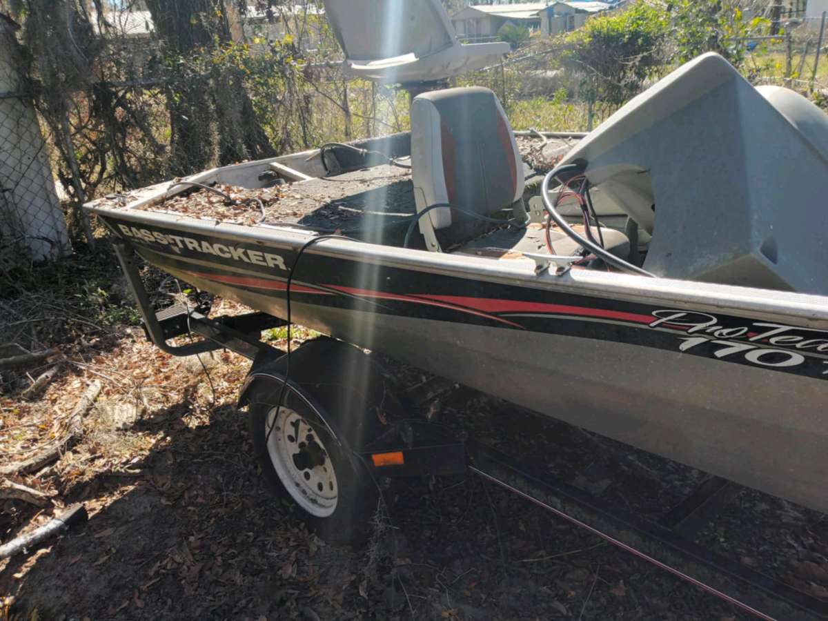 2006 bass tracker boat and tralier 300 or best offer