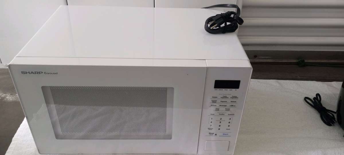 microwave  1year used