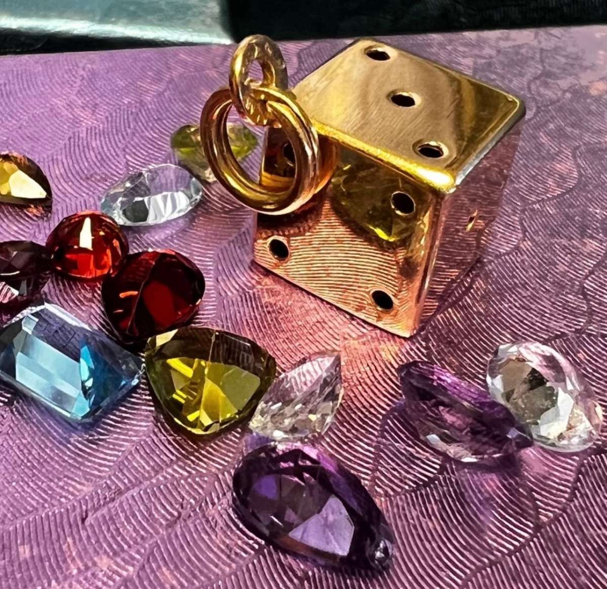 18K Gold 10mm Dice Pendant