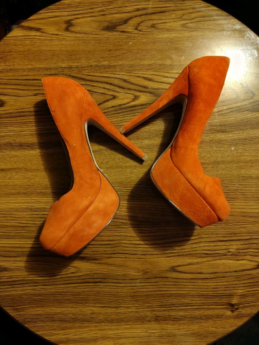 orange heels
