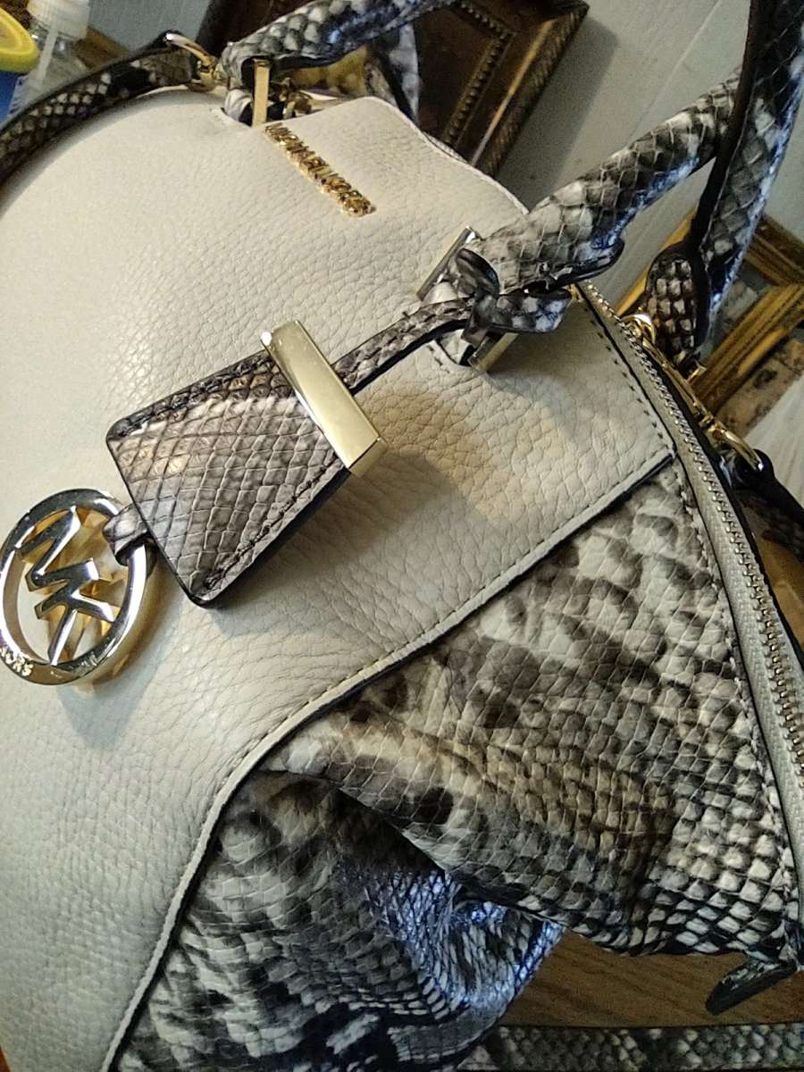 Michael Kors Preowned Dome Satchel White  Python large