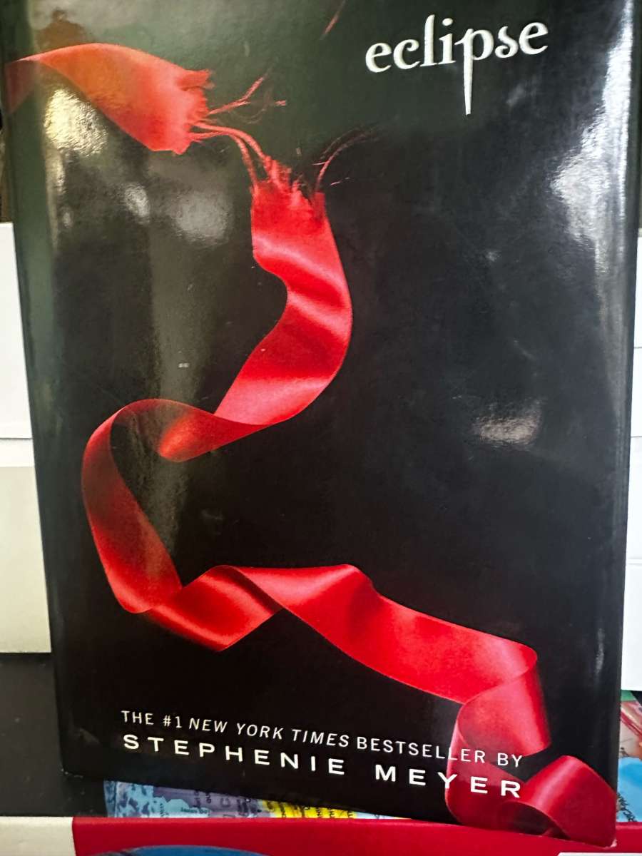 Eclipse by Stephenie Meyer