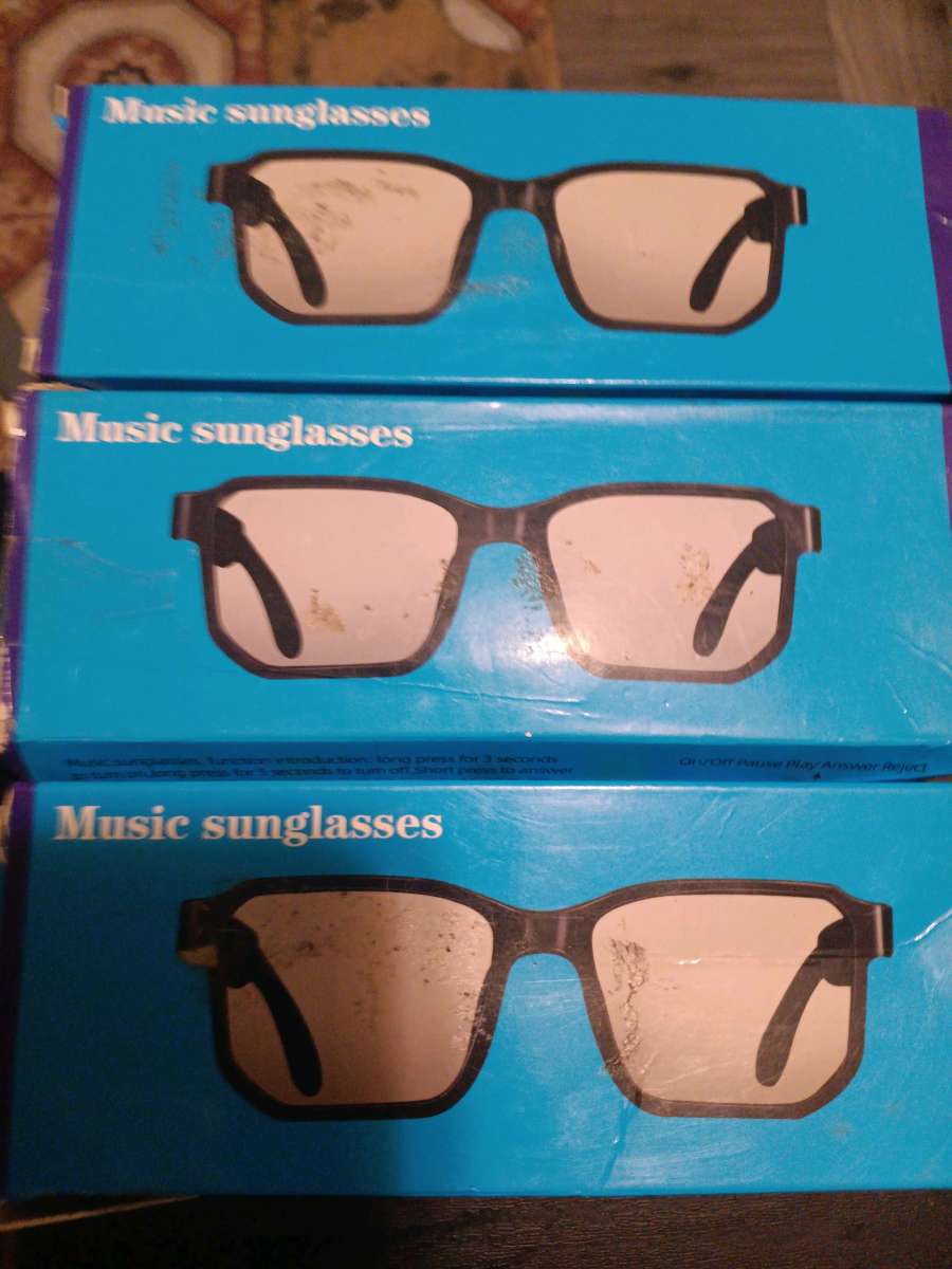 MUSIC SMART SUNGLASSES   EACH