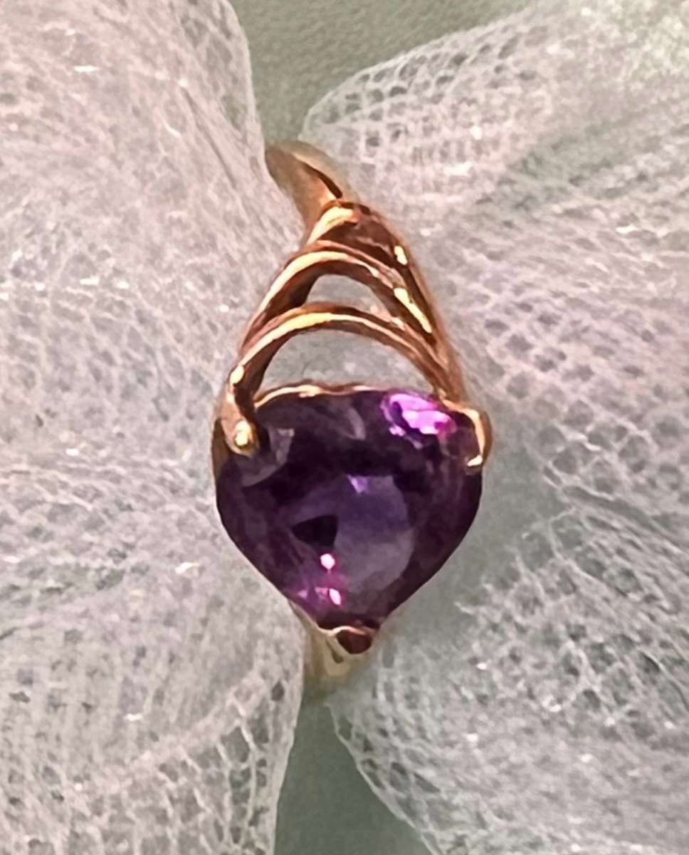 14K Gold Amethyst Heart Ring