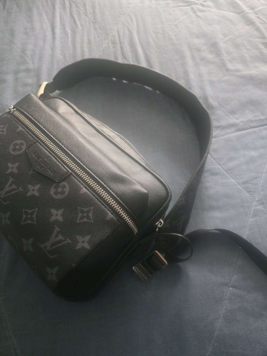 outdoor messenger bag