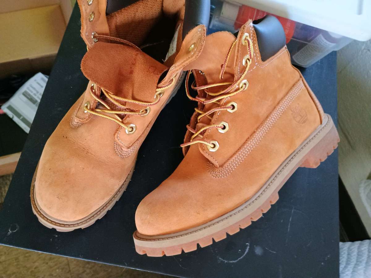 Timberland Boots size 6M Boys