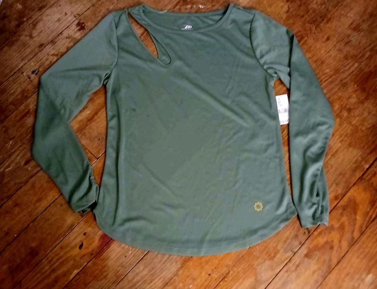 Pro players sz Medium NWT