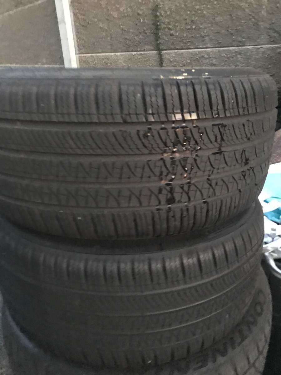 tires 245 40 R19