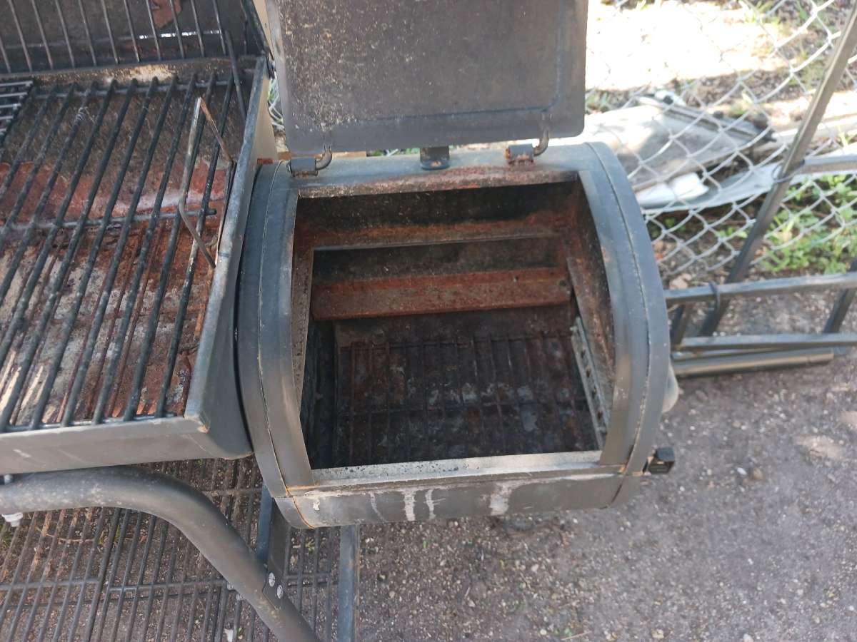 Nexgrill 29inch Barrel Offset Charcoal Smoker and Grill