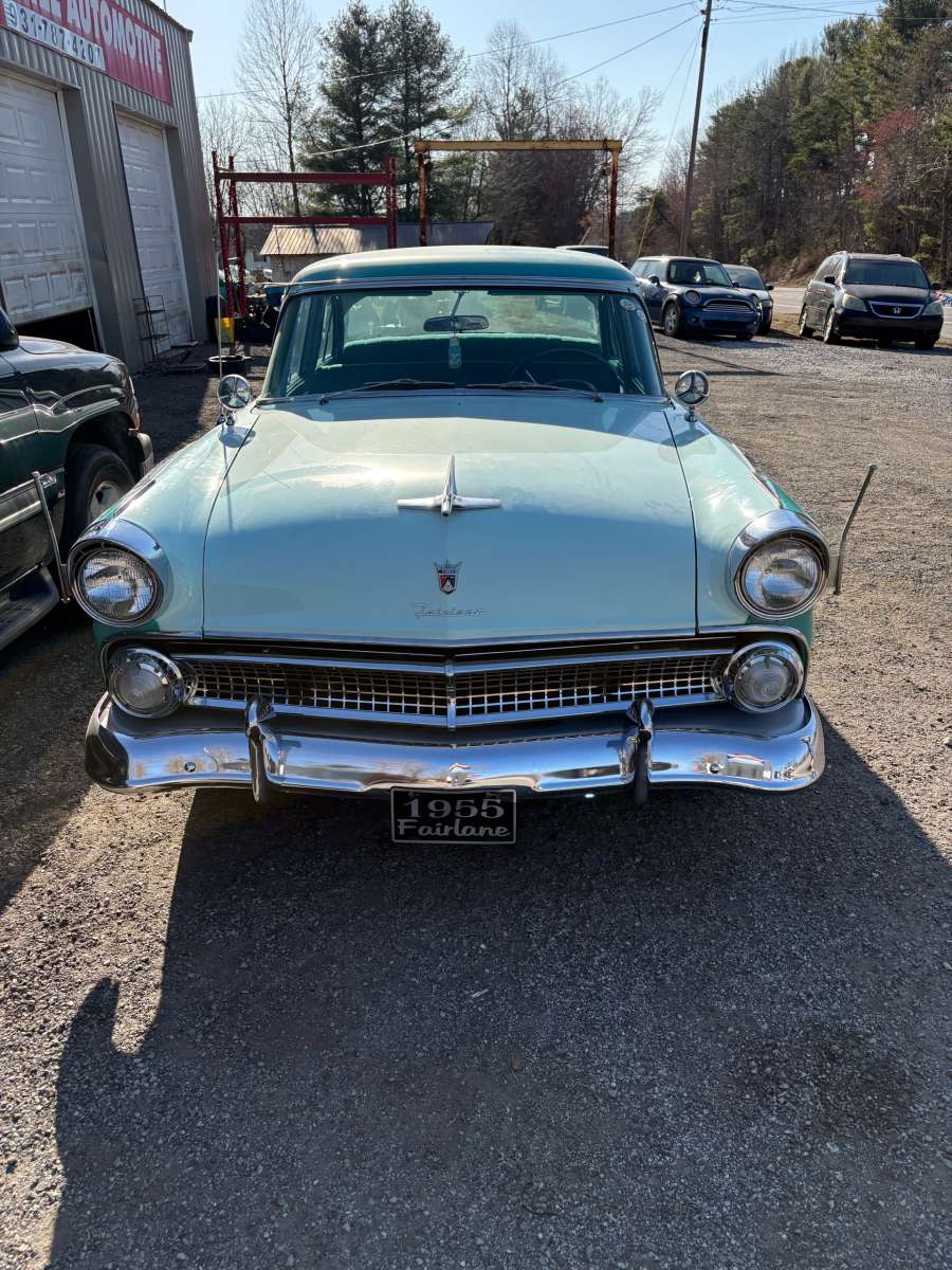 1955 fair Lane Ford