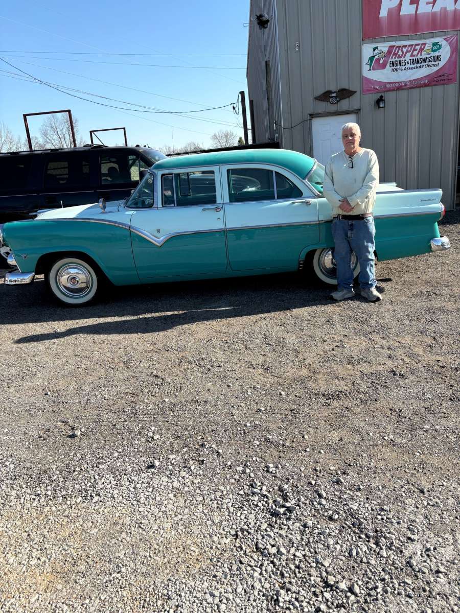 1955 fair Lane Ford
