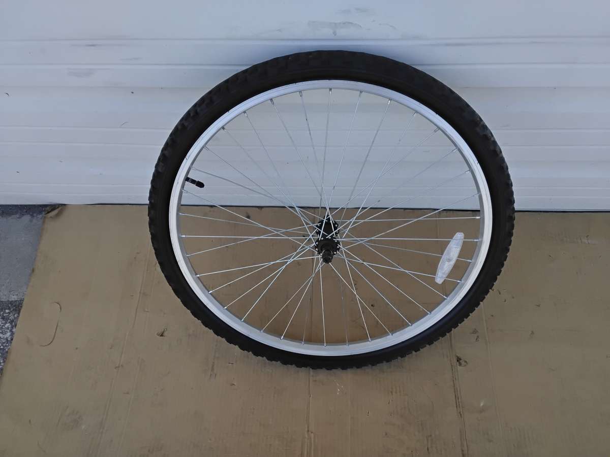 Nice Huffty Bicycle Front Wheel and Tire 26 X 195 Like New