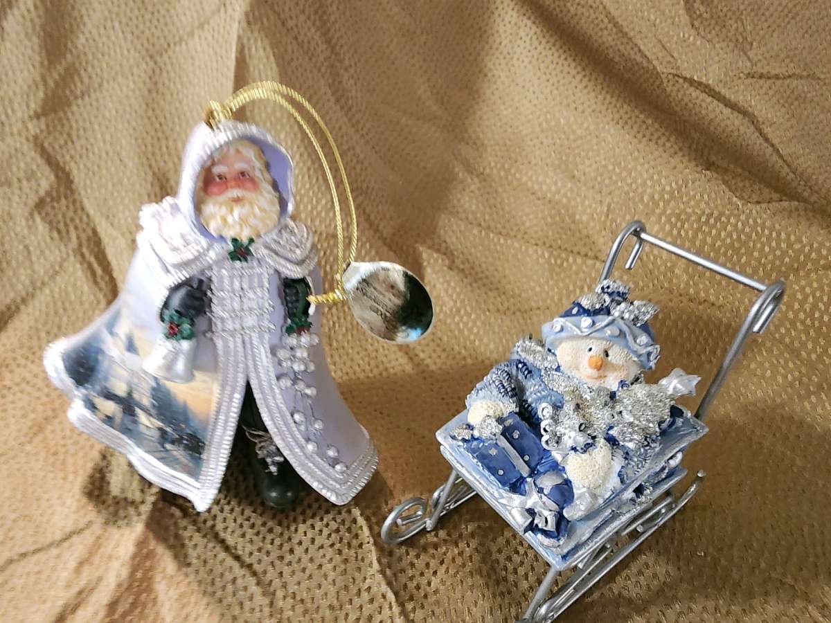 Thomas Kincade Old world Santa