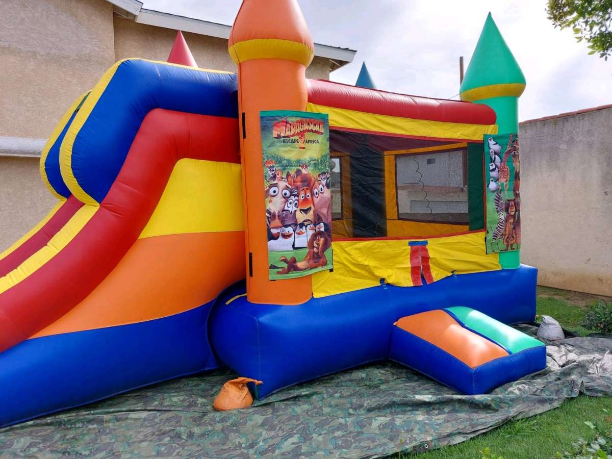 jumpers with slide for rent
