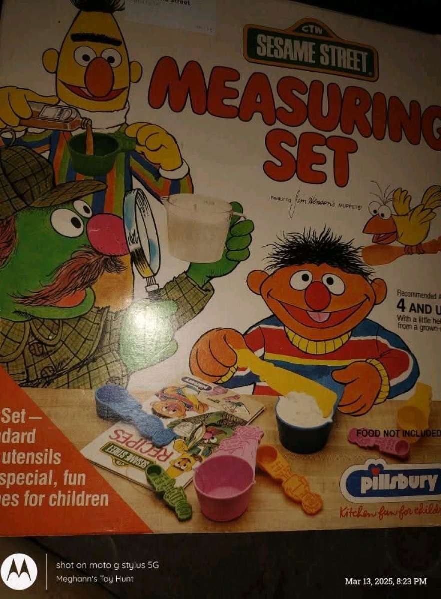 Vtg Complete Sesame Street Measuring Set