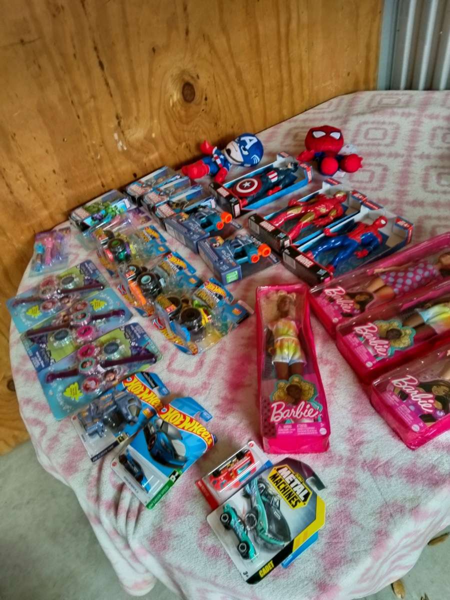 munecas y super heroes