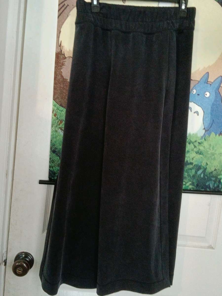 lulu lemon black wide legged sweat pants