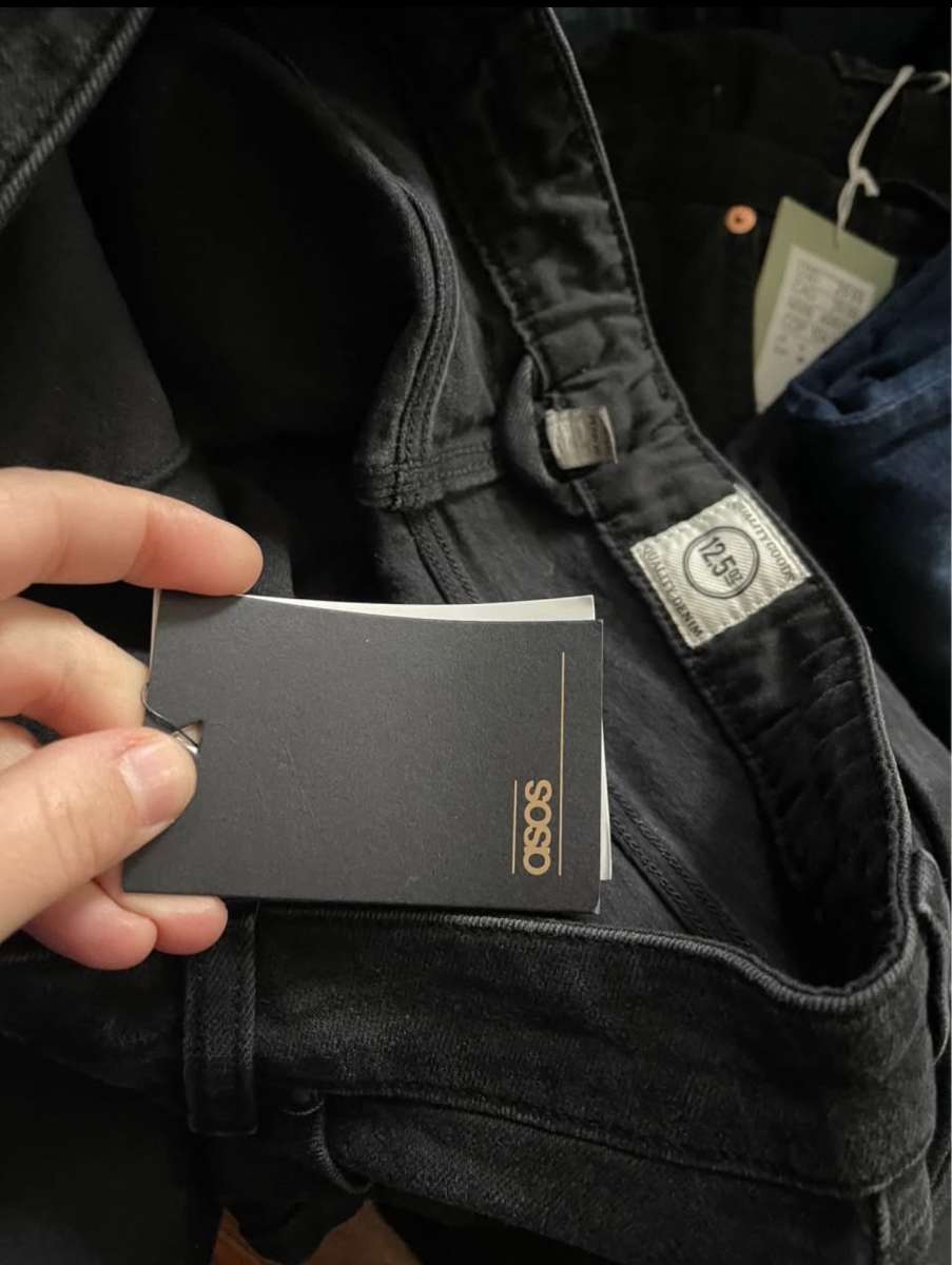 huge lot of womens jeans