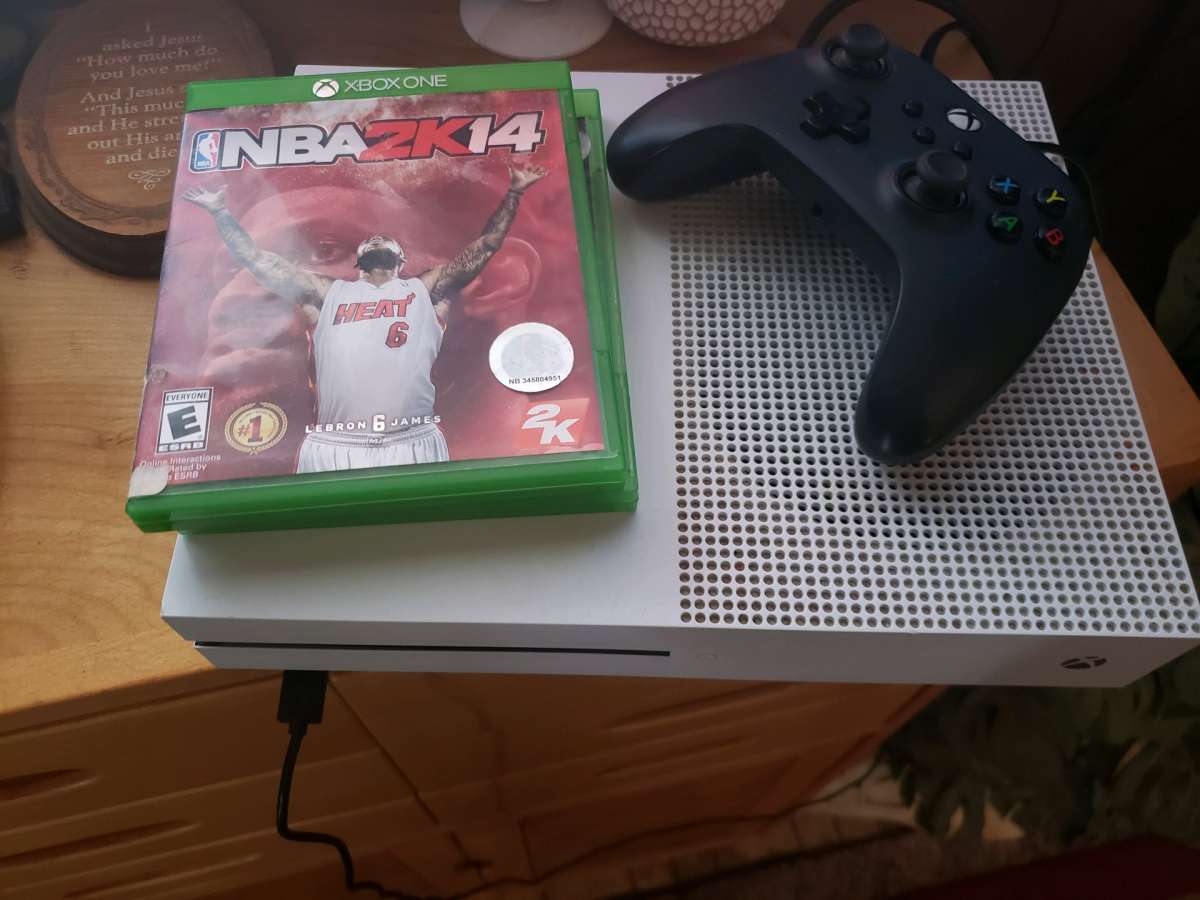 nothing wrong with it comes with all cards and 1 controller