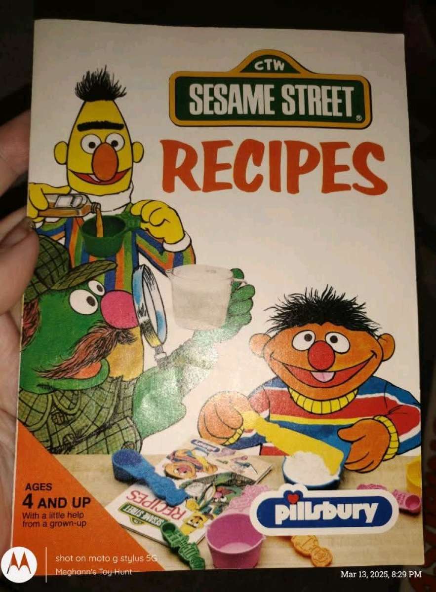 Vtg Complete Sesame Street Measuring Set