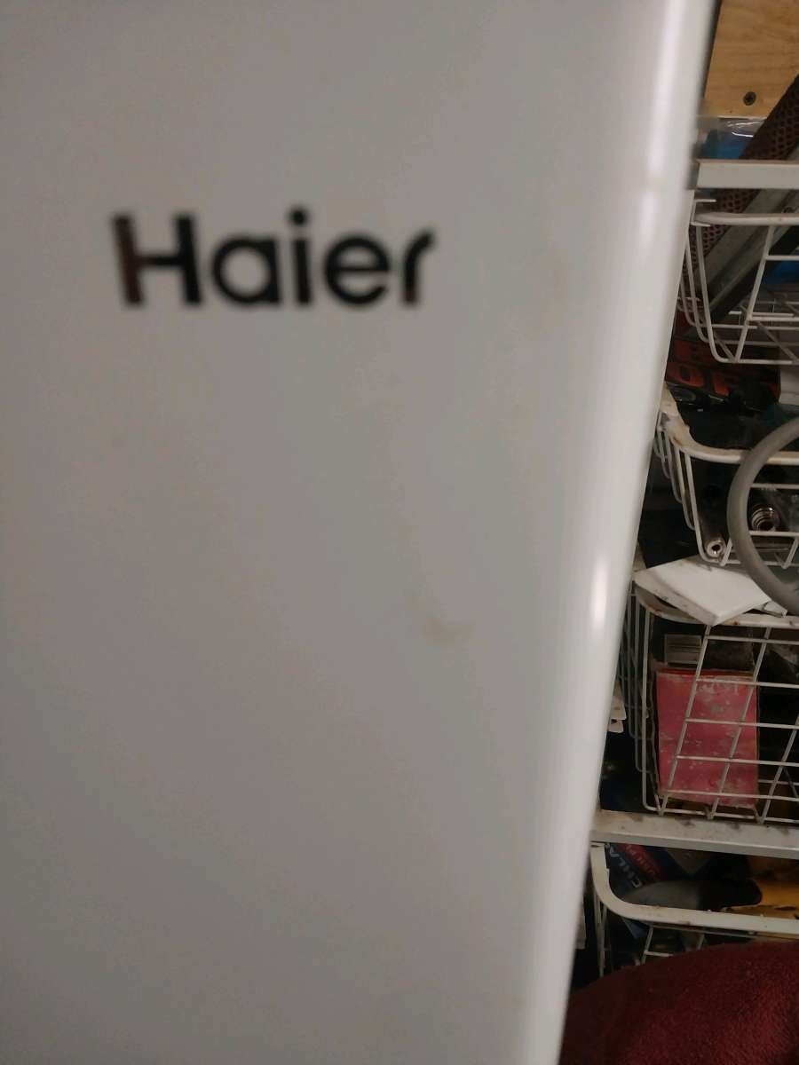 apartment size refrigerator