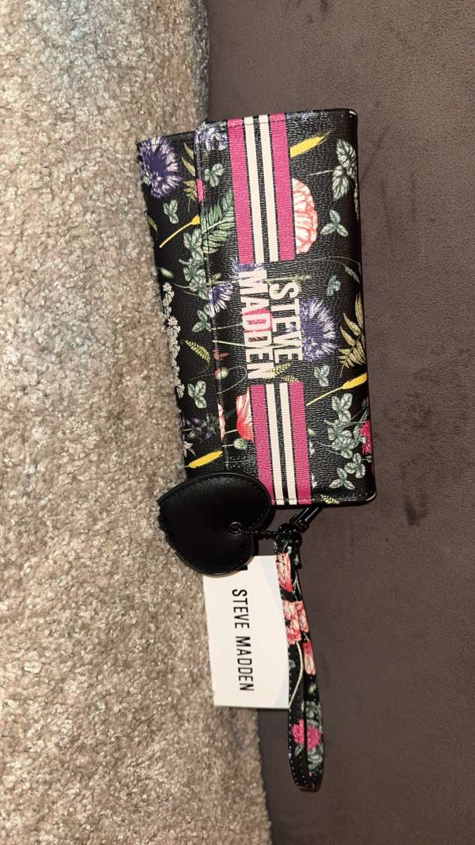 Steve Madden wallet