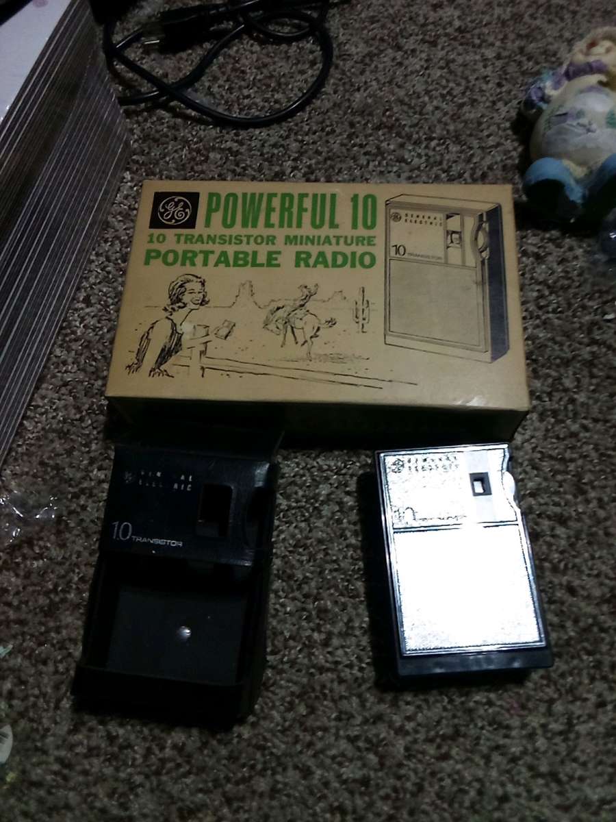 antique transistor radio