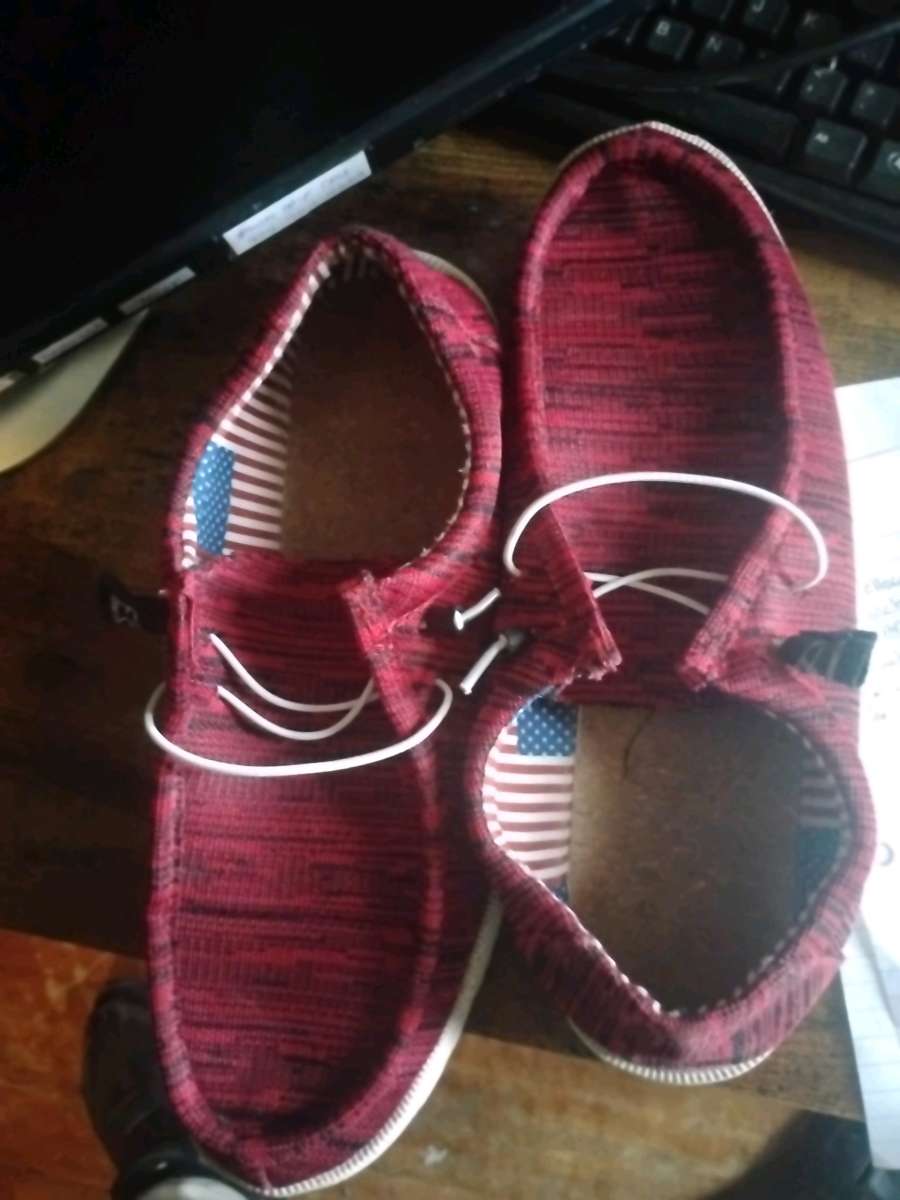 size 13 men tennis shoes