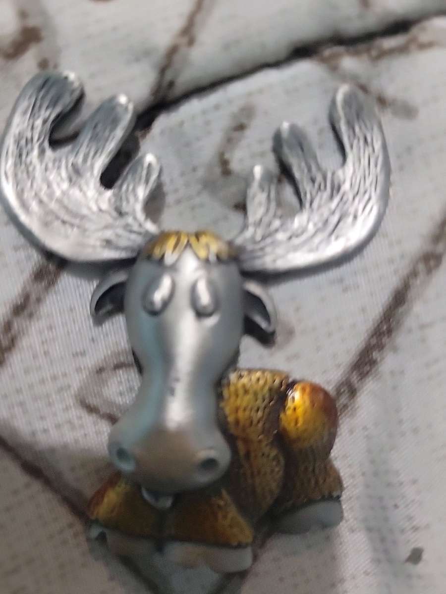 Moose brooch
