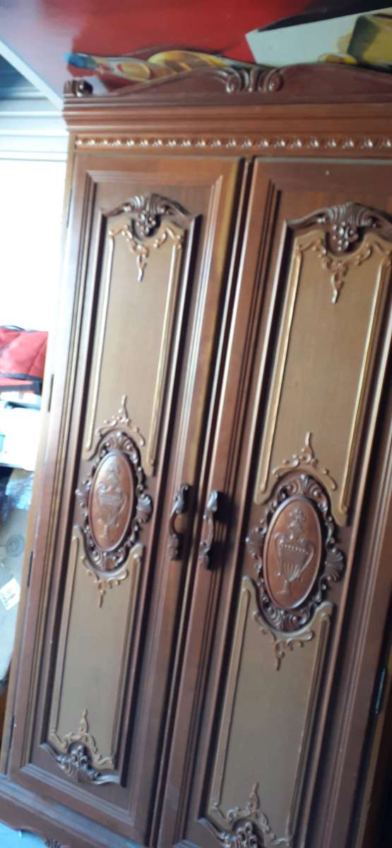 Armoire Wardrobe