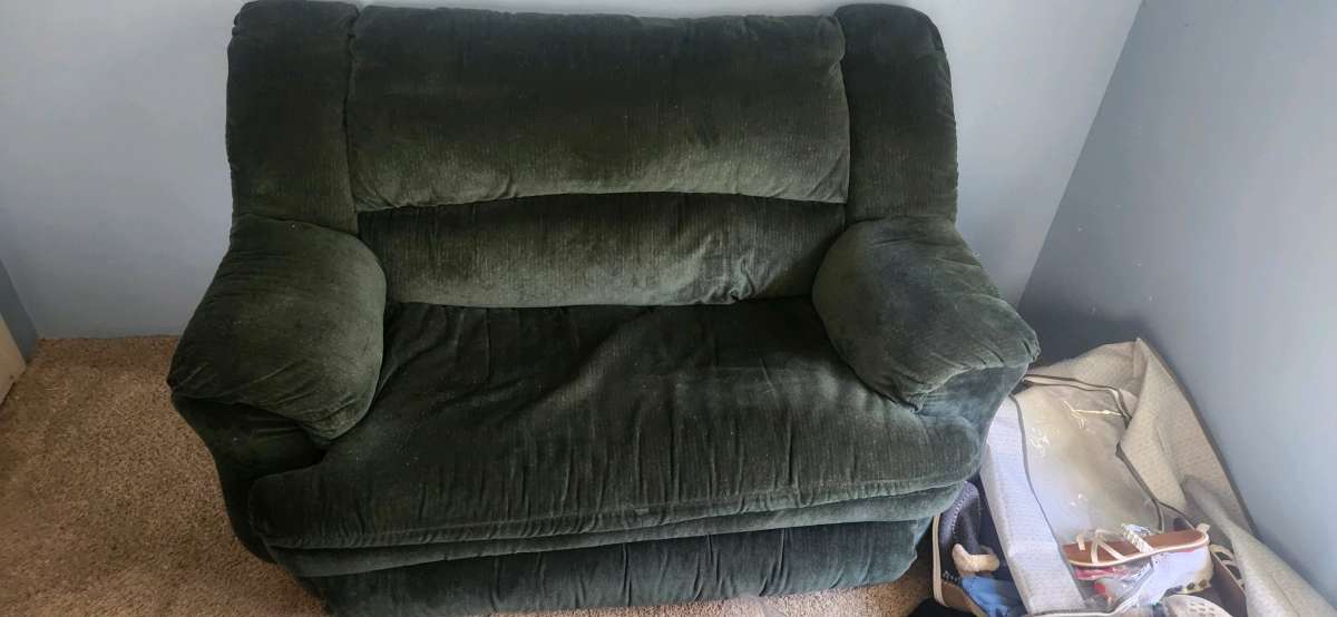 Vintage green plush pullout mattress double couch