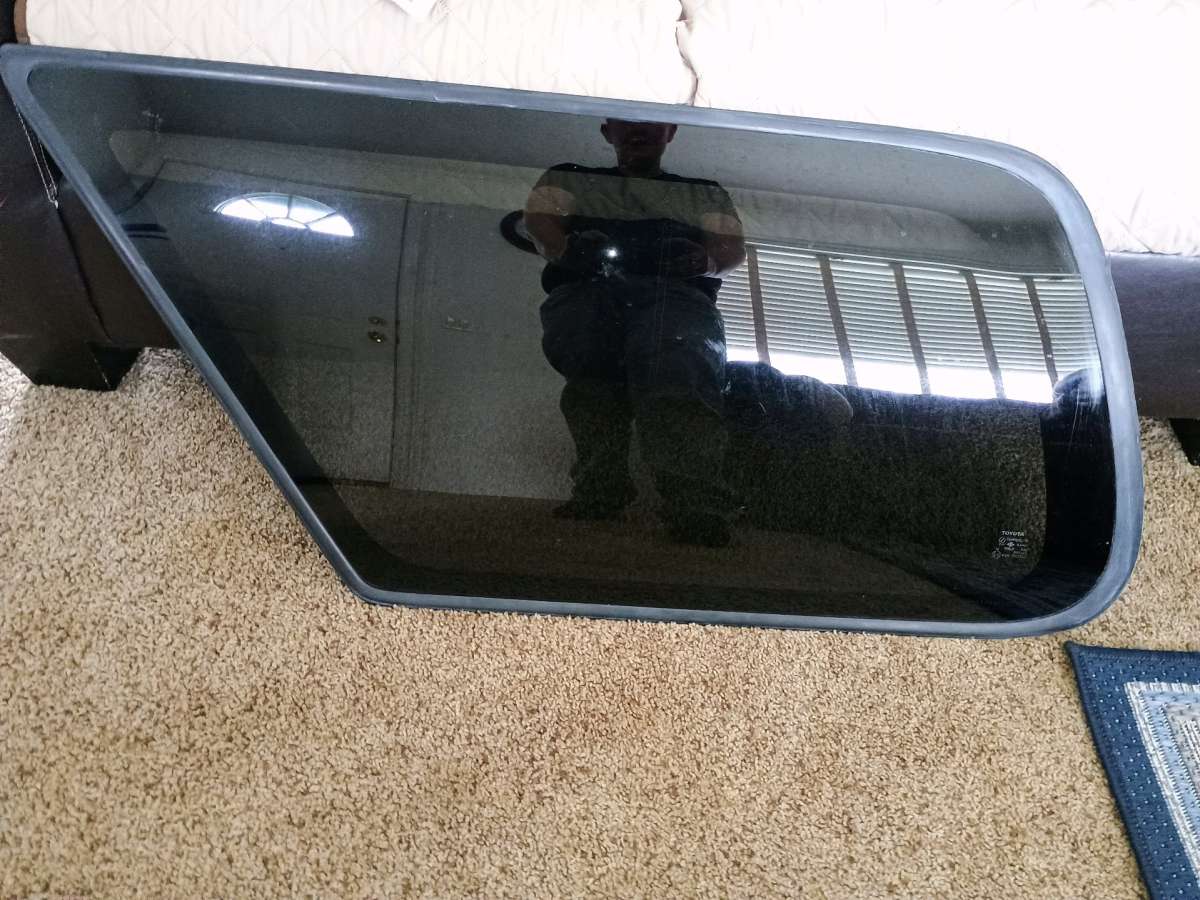 Toyota 4Runner limited edition quarter panel windows