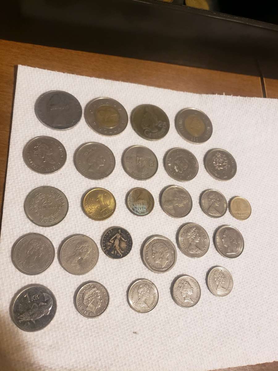 miscellaneous international coin lot older dates