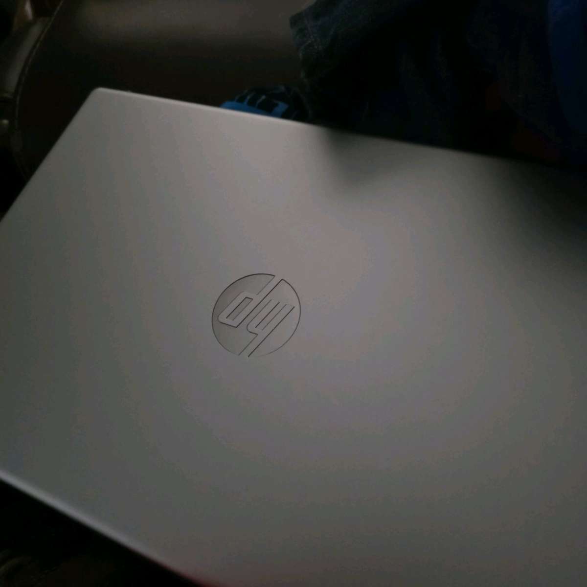 silver hp laptop