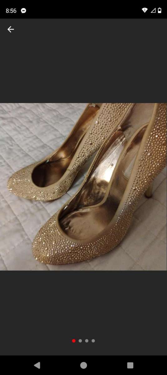 BCBGMAXAZIA size 10 stiletto heels