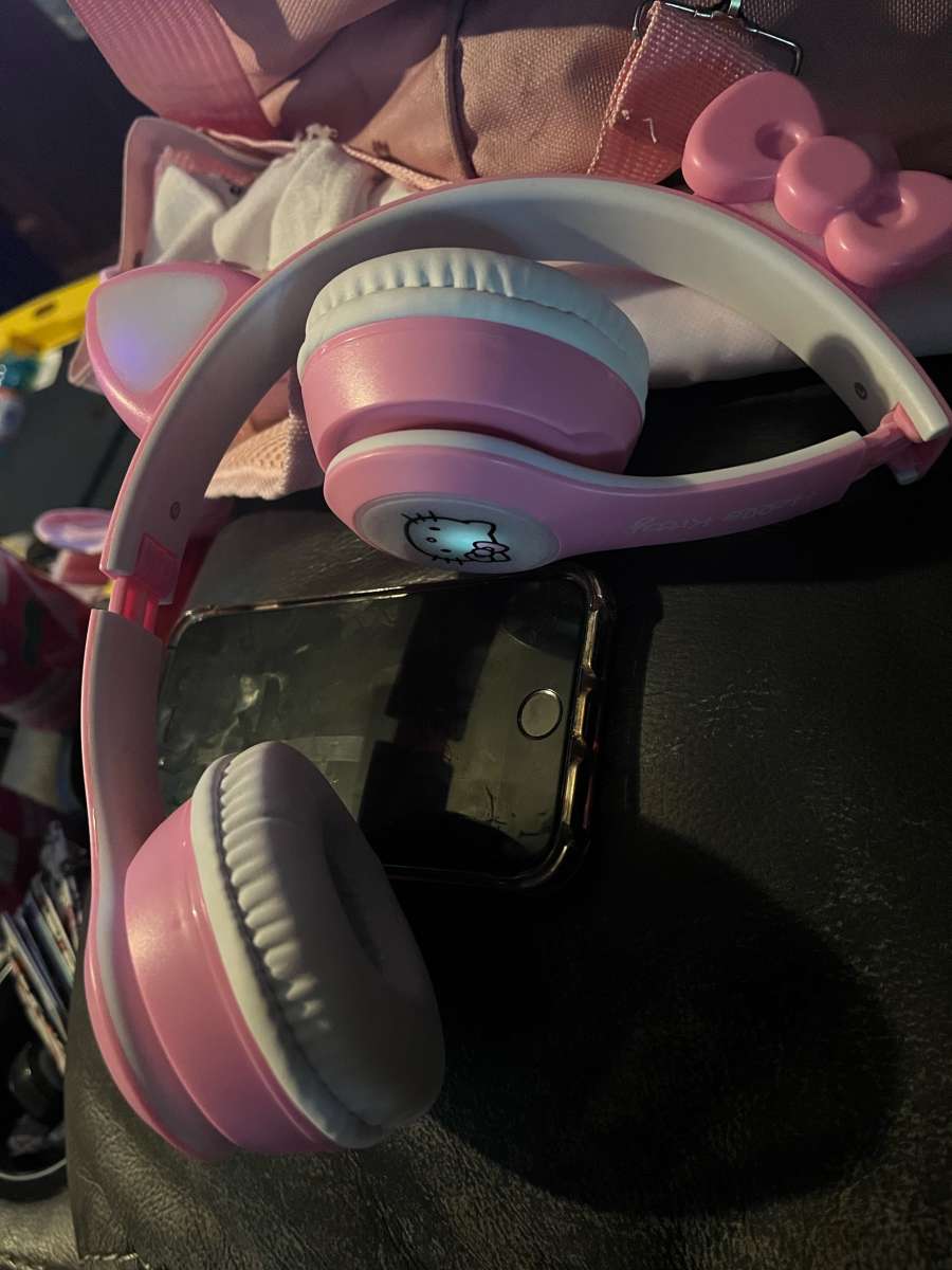 kids hello kitty earphones