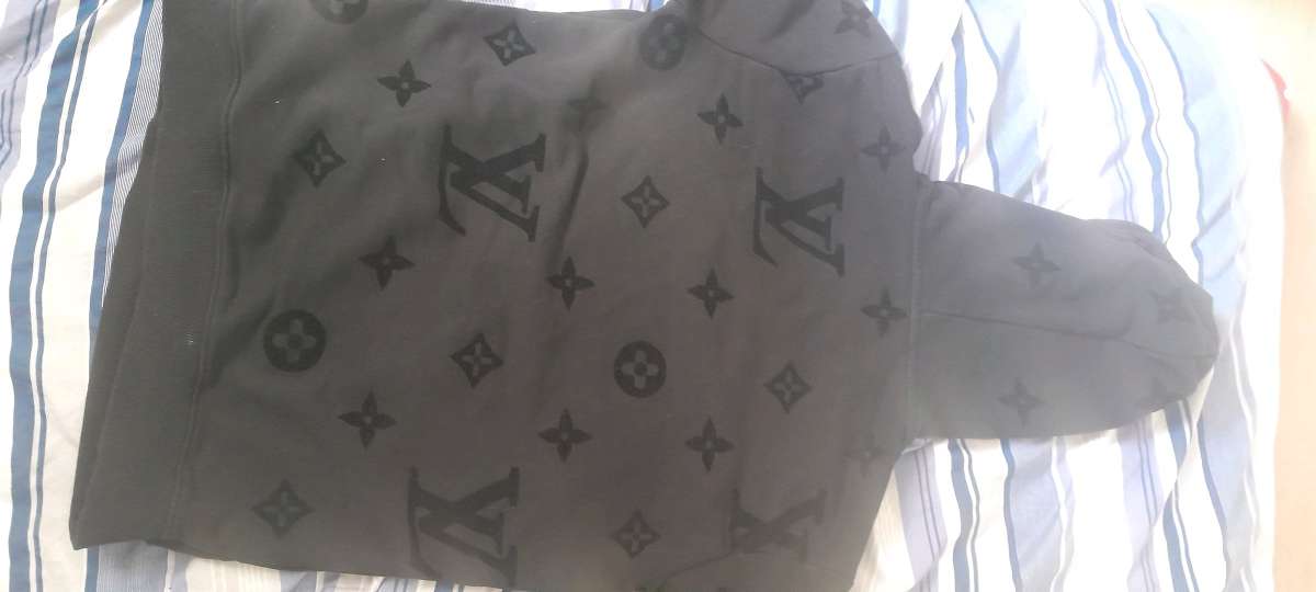 louis vuitton hoodie XL