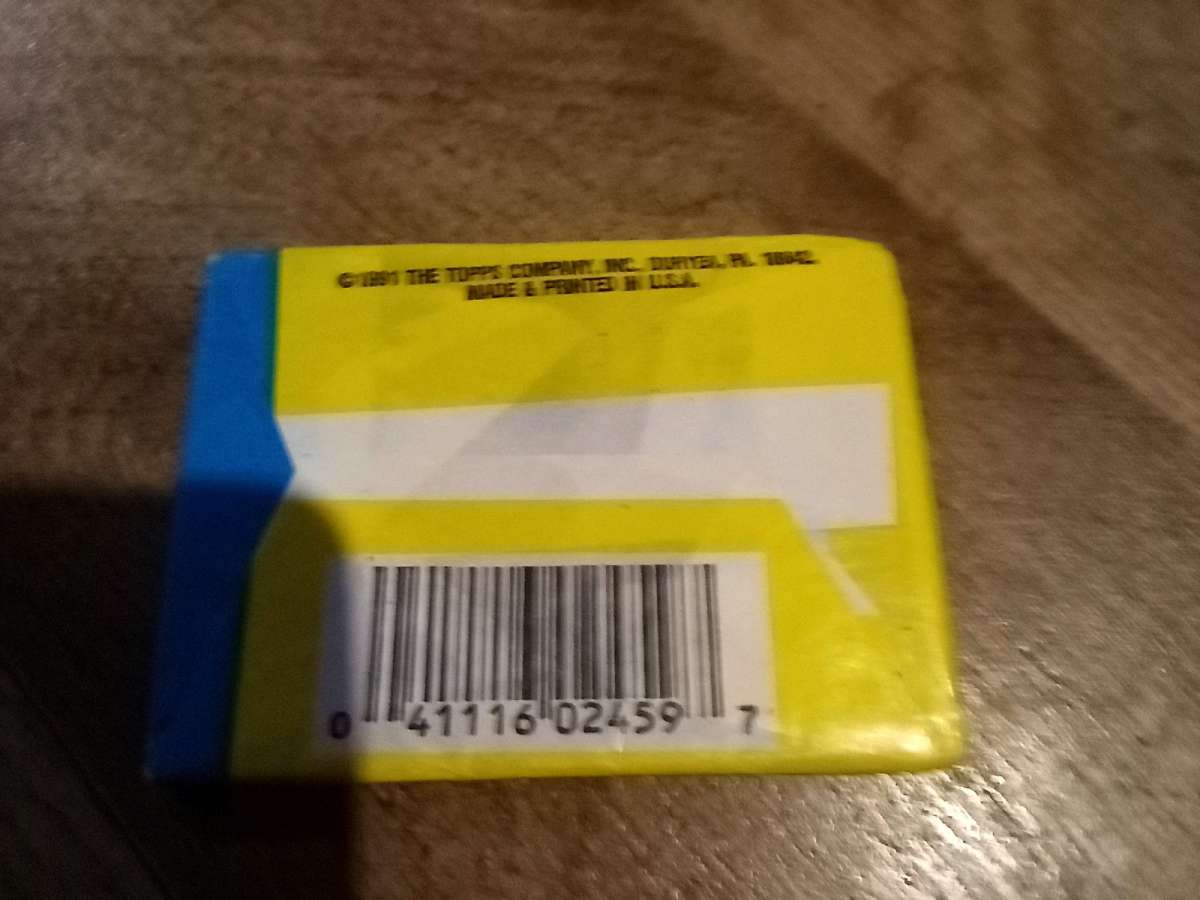 4 sealed packs of desert Storm cards