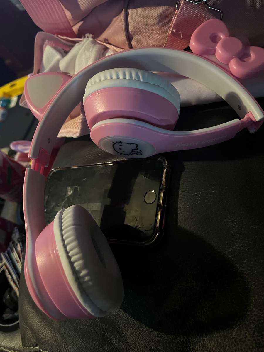 kids hello kitty earphones