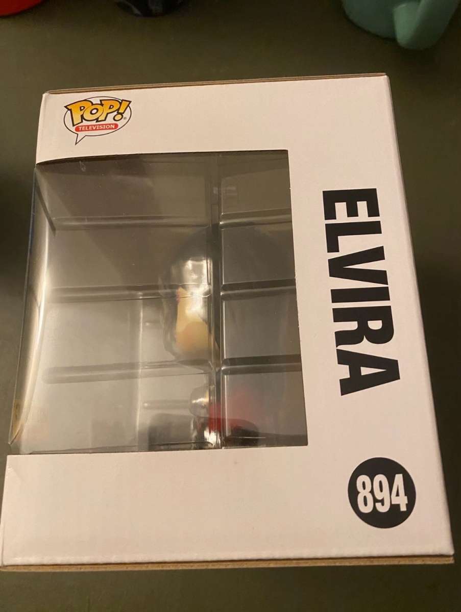 Elvira Funko Pop