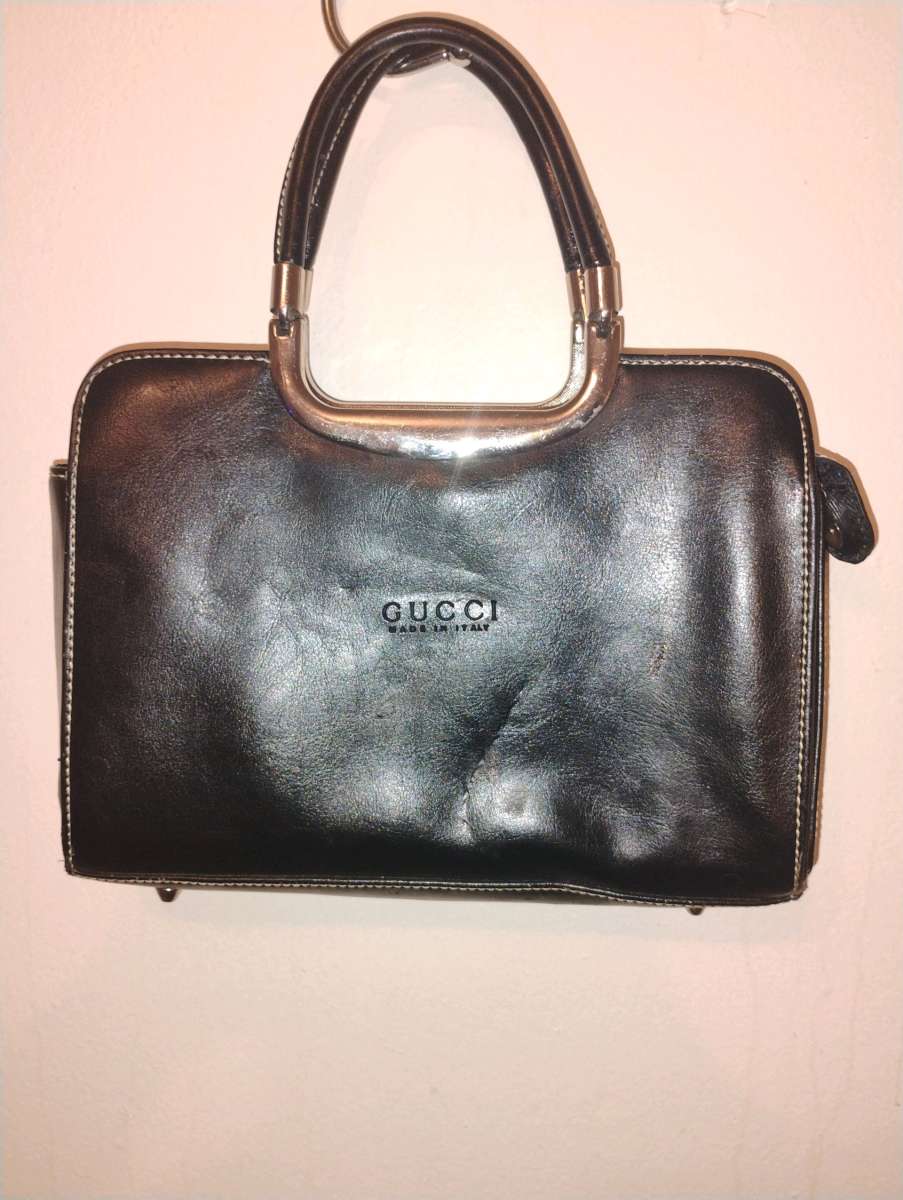 Gucci black leather handbag