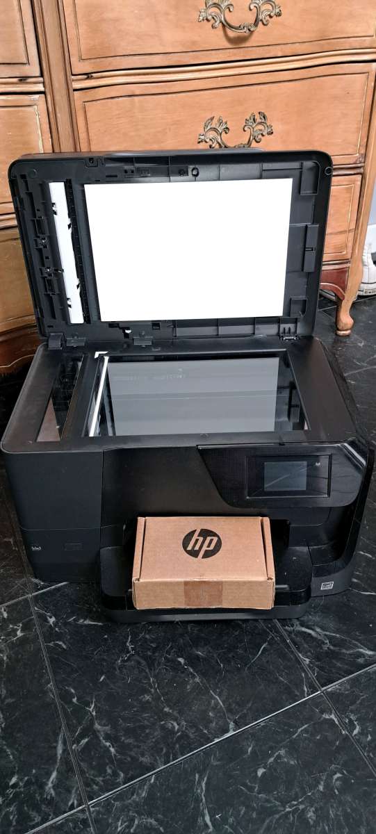 Never used HP printer scanner new ink included
