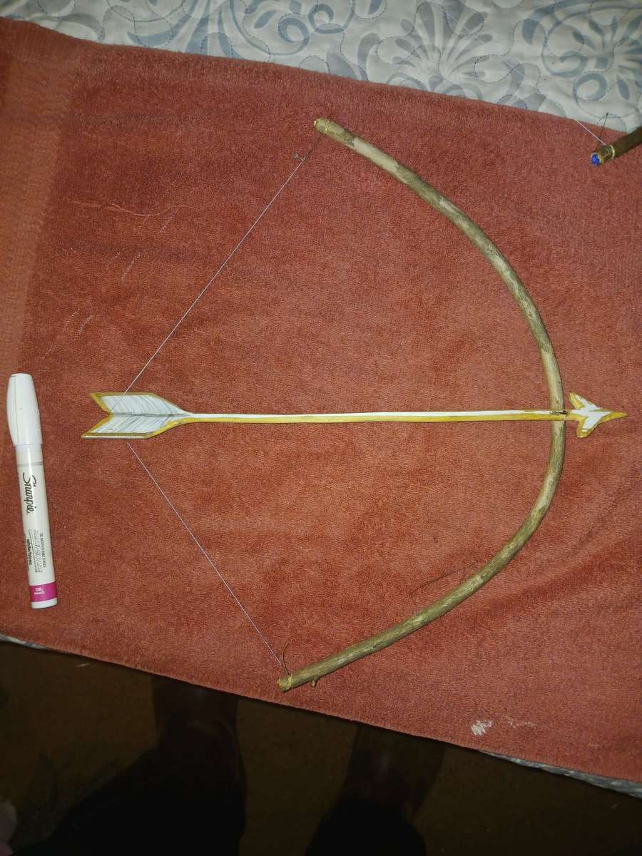 hand carved bow n arrows for display